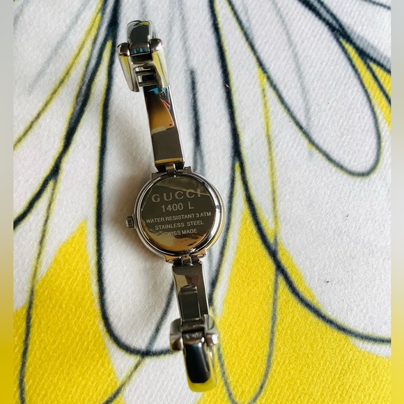 Authentic GUCCI bangle watch 🌷🌷🌷 - Picture 3 of 10